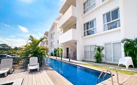 Pura Vida Apartment With Nice Pool Walking Distance To The Heart Of Jaco